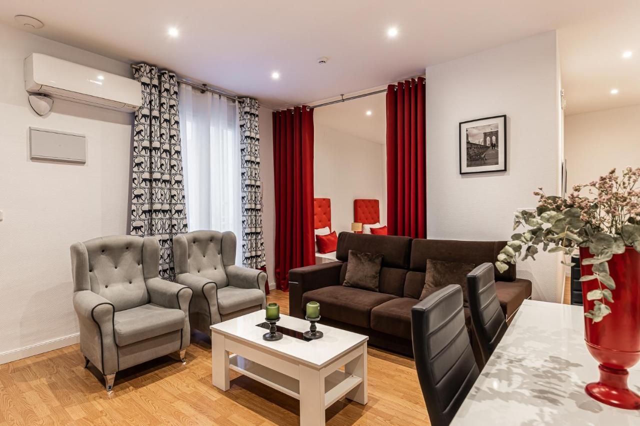 Waou Apartamentos En Sol Confort 8 Madrid Luaran gambar