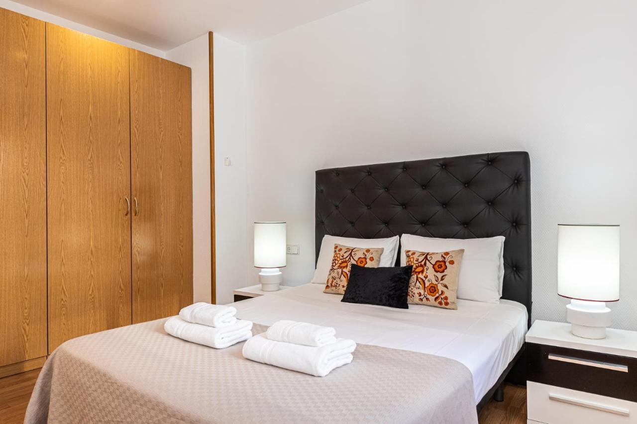 Waou Apartamentos En Sol Confort 8 Madrid Luaran gambar